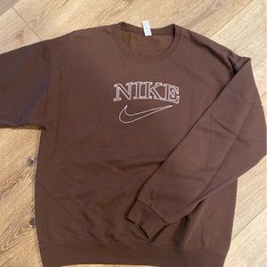 Y2K vintage style Brown Nike crewneck